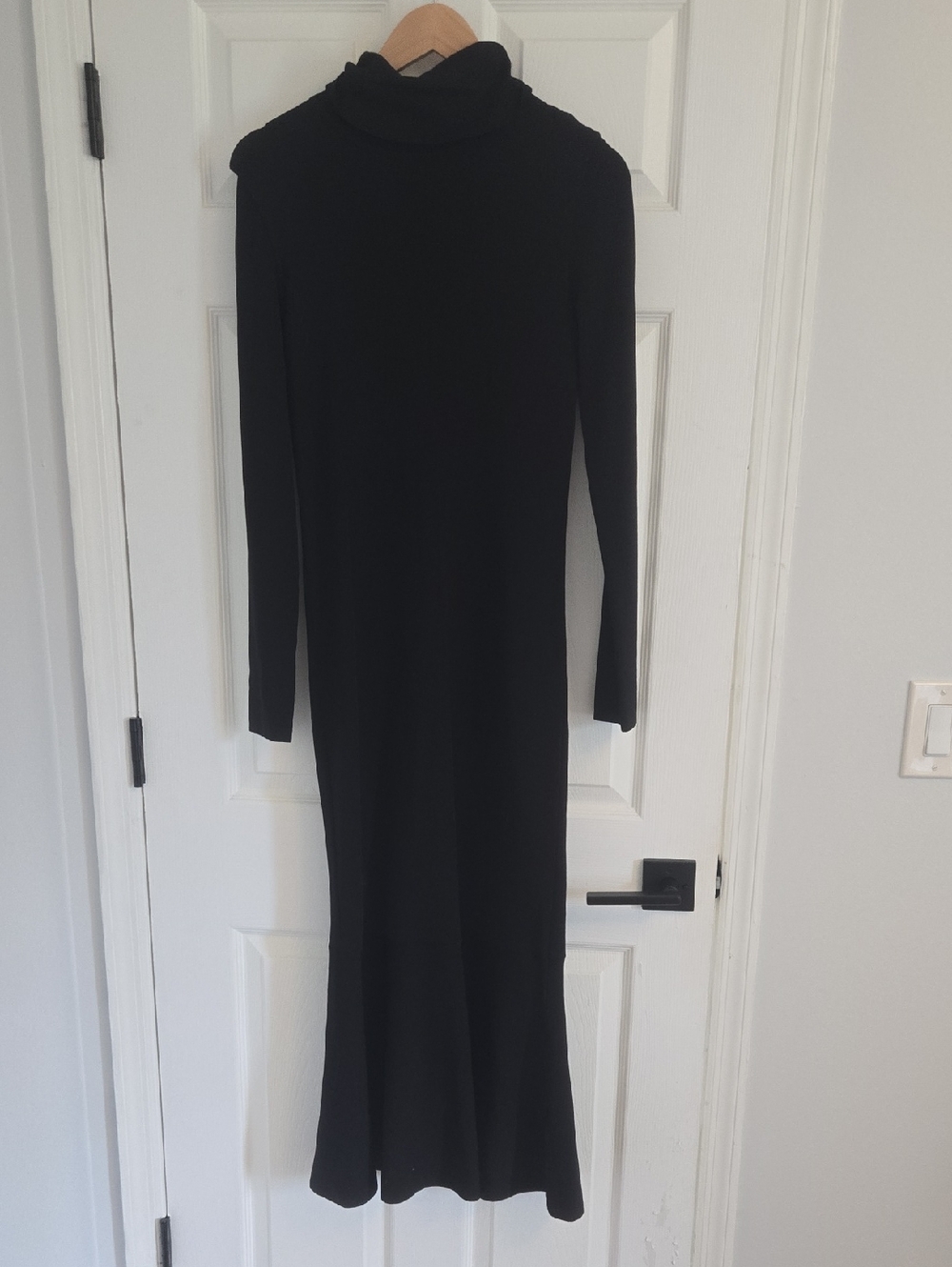 ANTONIO MELANI Black Long-Sleeve Turtleneck Knit Dress
